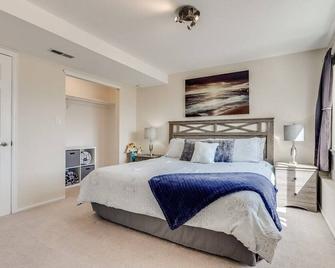 Private Guest Suite with King bed - Centennial - Bedroom