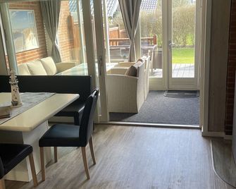 Dreibogen Ferienwohnung Lolle - Glucksburg - Їдальня