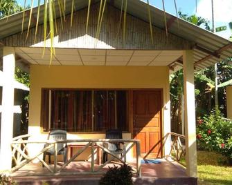 Green Imperial Resort is a prime location - Port Blair - Patio