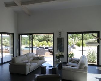 Villa Otilia - Rians - Sala de estar