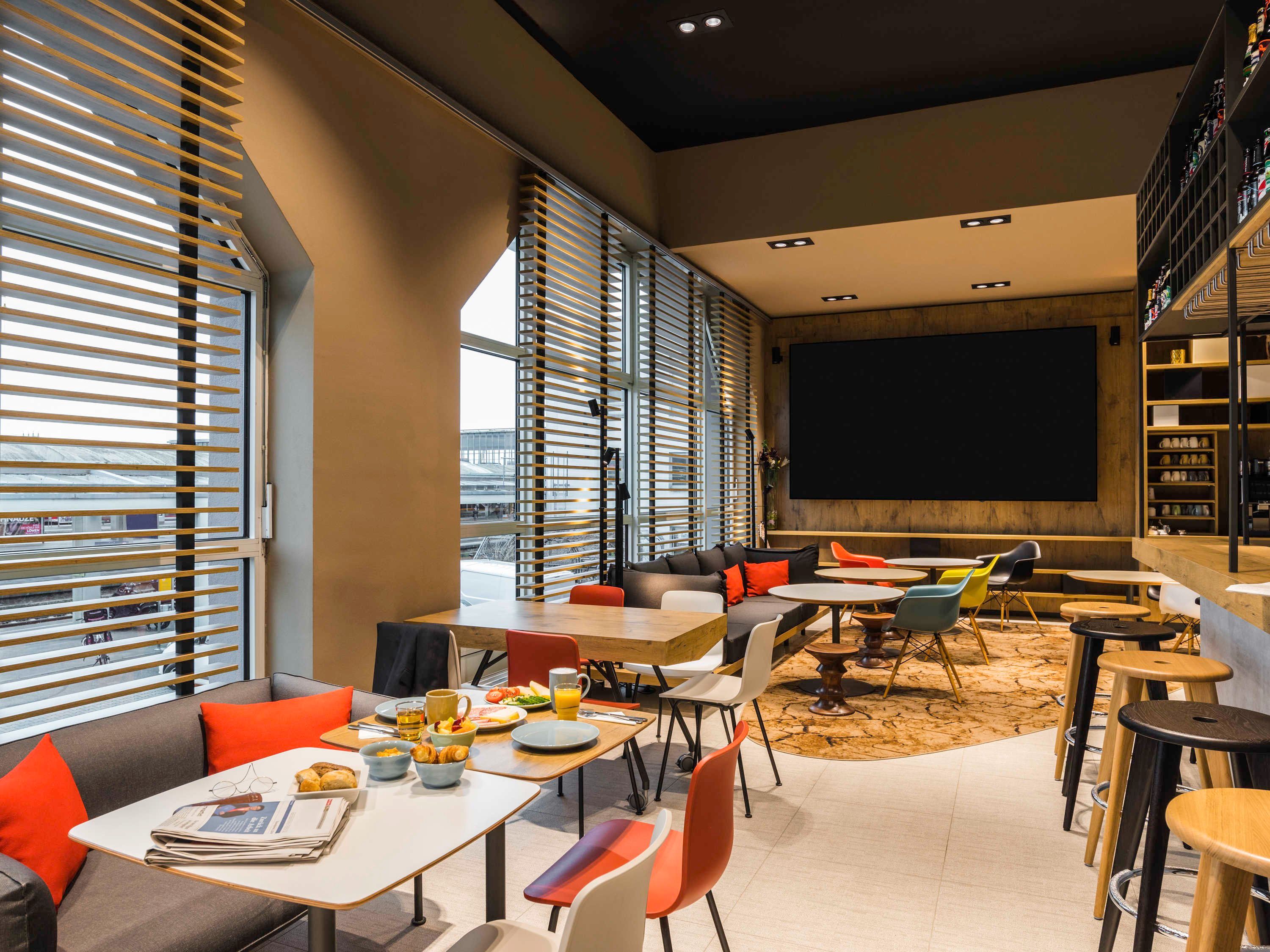 Ibis Heidelberg Hauptbahnhof - היידלברג - מסעדה