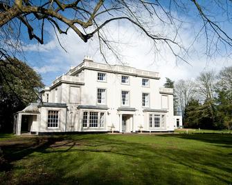 واي إتش إيه ستراتفورد-آبون-أفون - دار ضيافة - ستراتفورد ابون آفون - مبنى