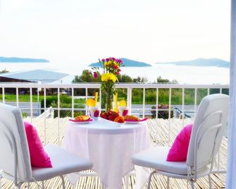 Apartments Lina - Brsečine - Balcón