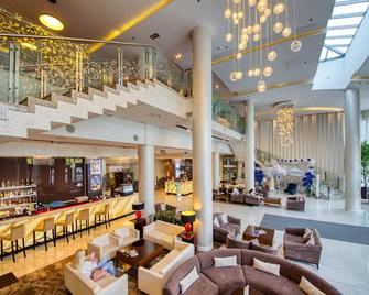 فيكتوريا هوتل أند سبا - مينسك - بار