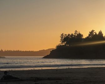 Mackenzie Beach Resort - Tofino