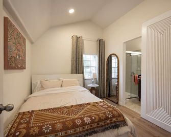 Private Modern Barn Stay on 2.5 acres - Bastrop - Phòng ngủ