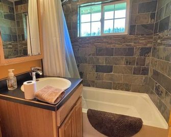 Mountain View | Wifi, Smart TV, In town - Packwood