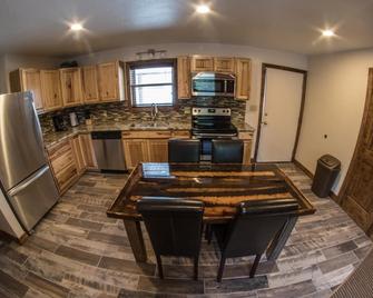 Stagecoach Inn & Suites - Dubois - Kitchen