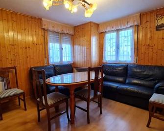 Casa Rural con Finca Privada de 5000 Metros a 4 km de Salamanca - Villares de la Reina - Comedor
