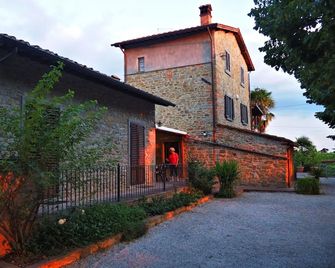 Casa Dina - Terontola - Budova