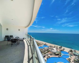 Breathtaking Luxury Oceanfront Condo #1101 - Puerto Peñasco - Balcón