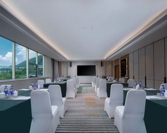 Holiday Inn Xuzhou Yunquan By IHG - Xuzhou - Soveværelse