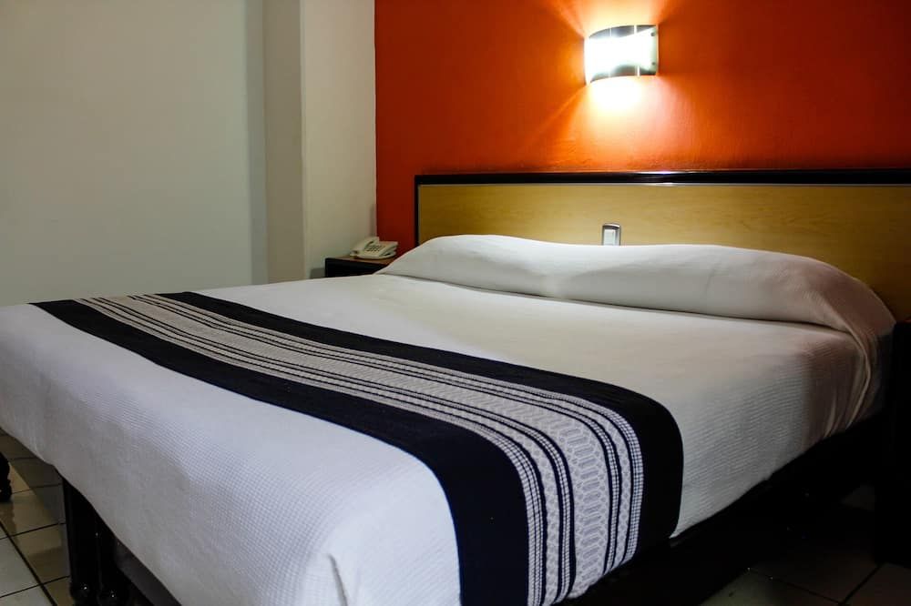 Hotel Montreal - לאון - חדר שינה