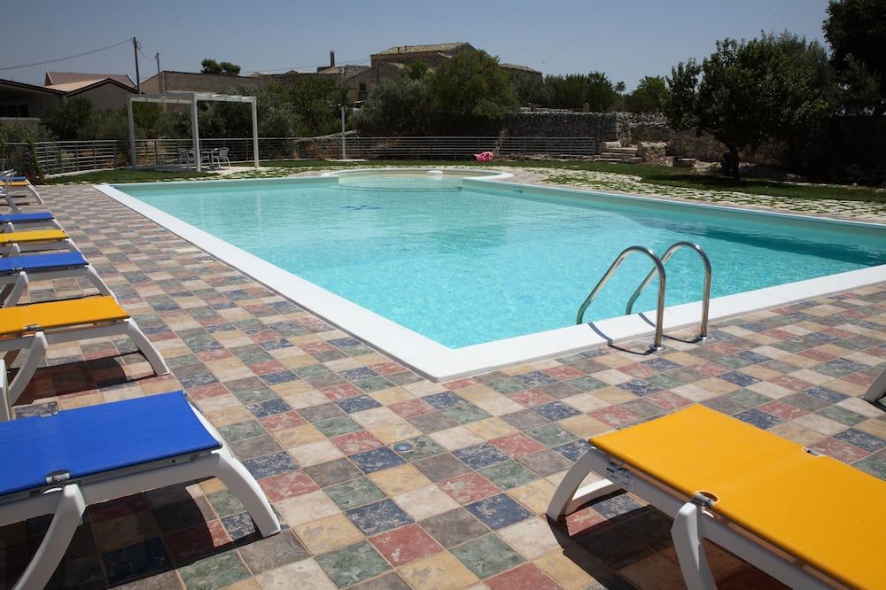 هوتل كاساتو ليسيترا - راغوزا - حوض السباحة