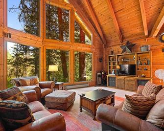 Bear Lodge by Casago Mccall - Donerightmanagement - McCall - Huiskamer