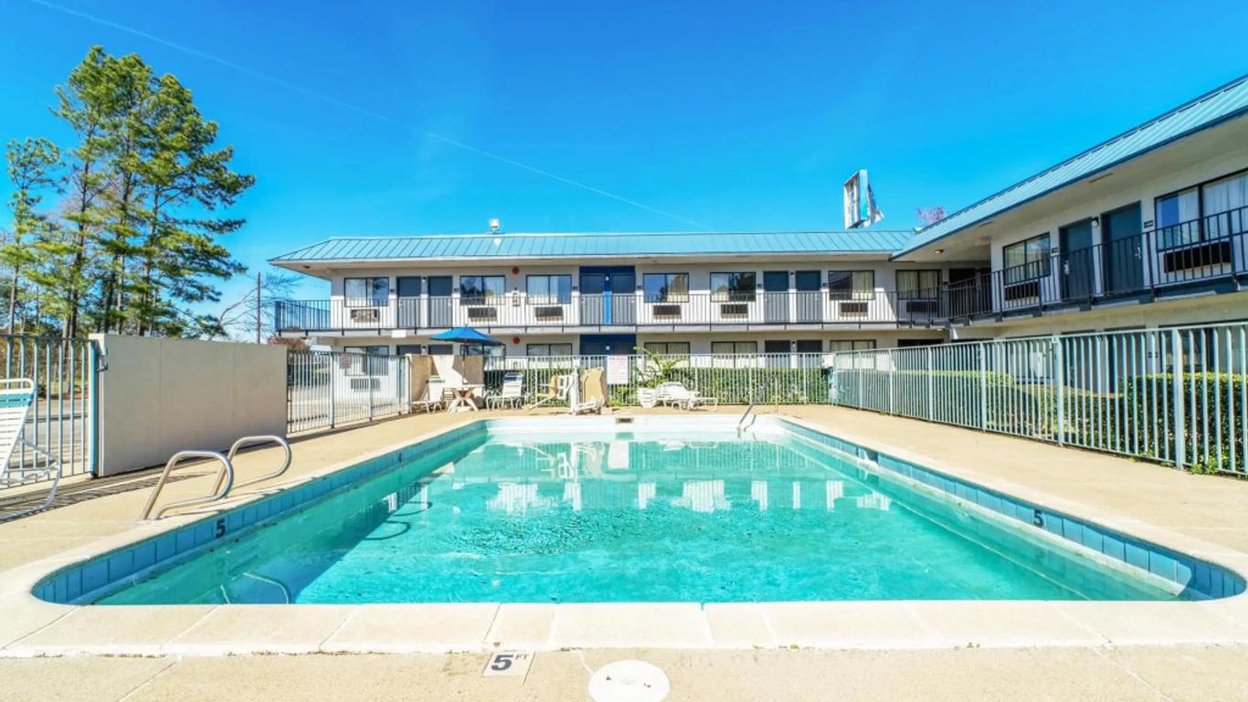 Xpress Inn & Extended Stays