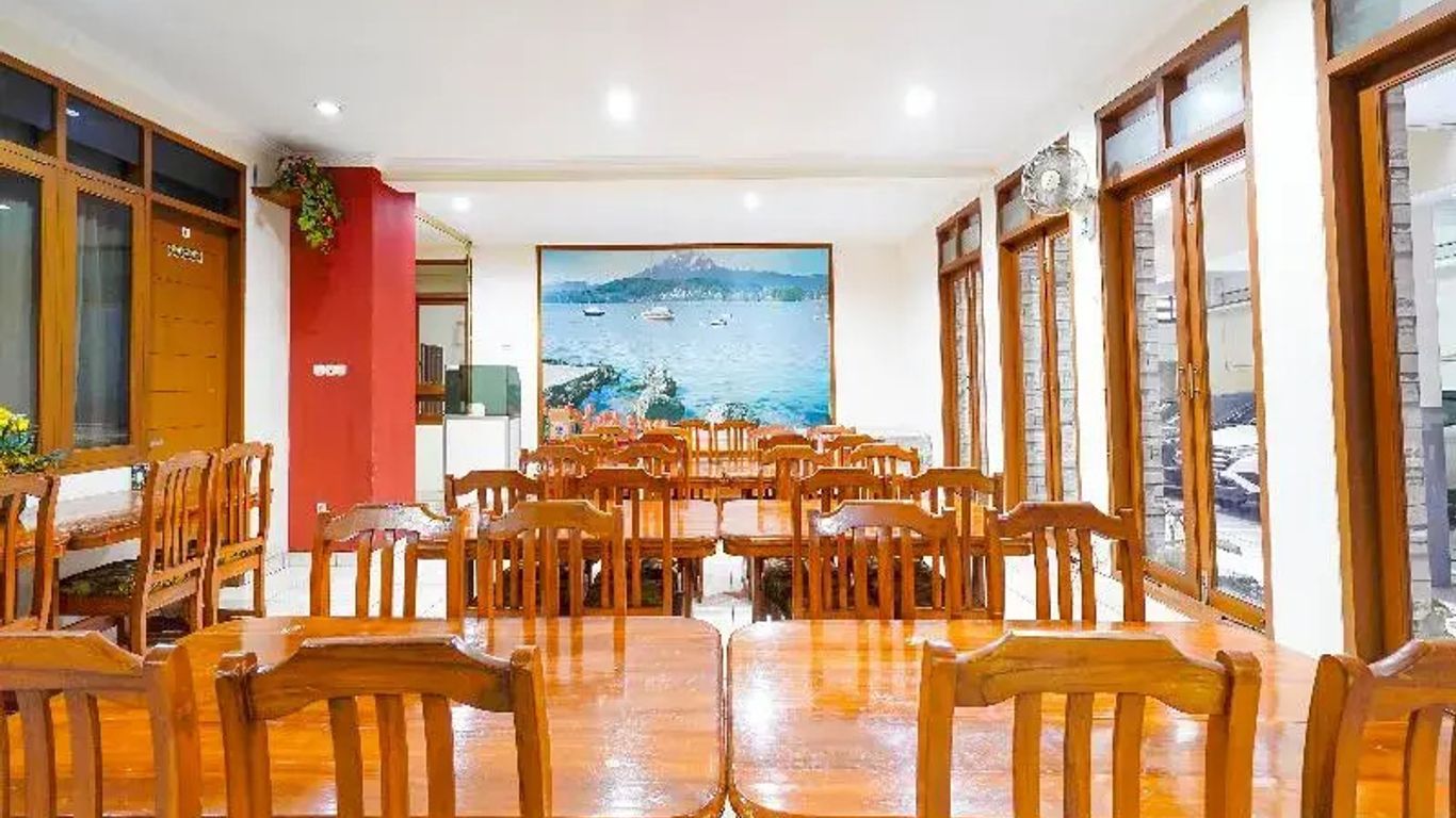 Urbanview Hotel Sakura Bandung