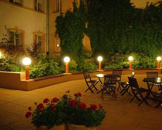 Hotel Reytan - Varsóvia - Pátio