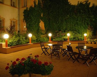 Hotel Reytan - ורשה - פטיו