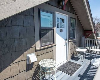 Percival`s Perch at The Judge Jones Historic Homes - Flagstaff - Balcón