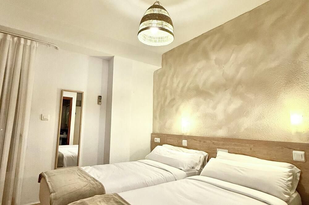 Hs Altet Suites - Alicante Airport - L'Altet
