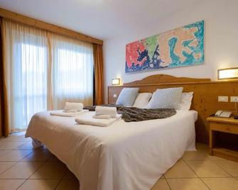 Hotel Andalo - Andalo - Makuuhuone