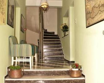 Rea Hotel - Heraklion - Stairs