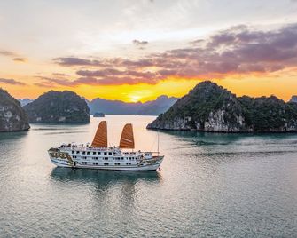 Indochina Sails Ha Long Bay - Ha Long