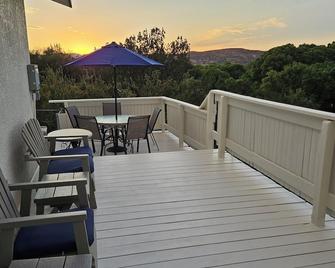 Hill Top - Haven with Mountain View - Camp Verde - Balcony
