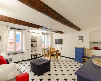 Charming Flat Historic Center Camogli - Happy Rentals - Camogli - Living room