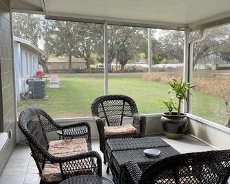 Tampa Bay Area - Brandon - Patio