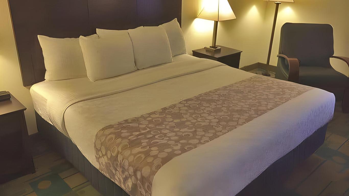 La Quinta Inn & Suites by Wyndham Jackson