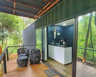 Studio cube 02 to sleep in a glass box. - Ella - Balcony