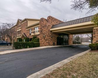 Motel 6 Libertyville, IL - Libertyville - Building
