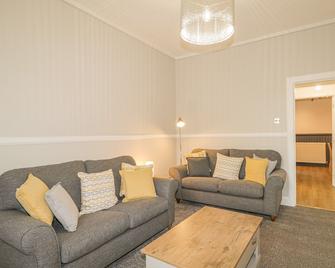 The Neuk - Elgin - Living room