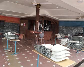 Mother's Royal Hotel - Asamankese - Bar