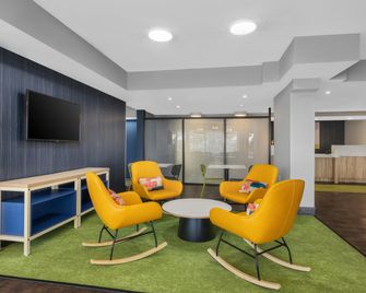 Spark by Hilton Bakersfield Central - Bakersfield - Lobby