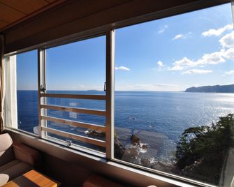 Hotel New Akao - Atami - Balcony