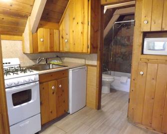 Arizona Mountain Inn & Cabins - Flagstaff - Kitchen