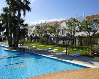 Club Ciudadela - סיוטדליה דה מנורקה - בריכה