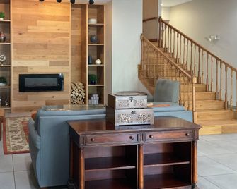 Country Inn Suites By Radisson; Tallahassee Nw - Tallahassee - Reception