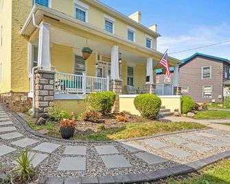 City of Canandaigua Efficiency Apt | Flx Wineries - Canandaigua - Gebouw