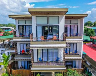 La Fortuna Lodge by Treebu Hotels - La Fortuna - Bygning