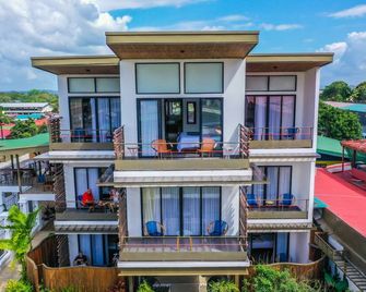 La Fortuna Lodge by Treebu Hotels - La Fortuna - Edificio