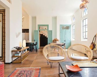 דירת יוקרה עם חדר שינה אחד - יפו - תל אביב - סלון