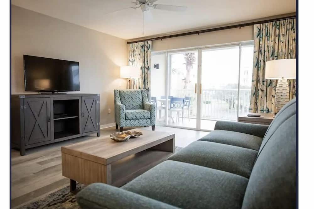 1-bedroom resort in superb Cape Canaveral w/Lazy River and direct beach access - Cape Canaveral - Salon