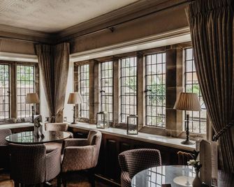 The Mallyan Spout Hotel - Whitby - Lounge