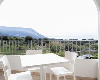 Luzia Agriresort - Ricadi - Balkon