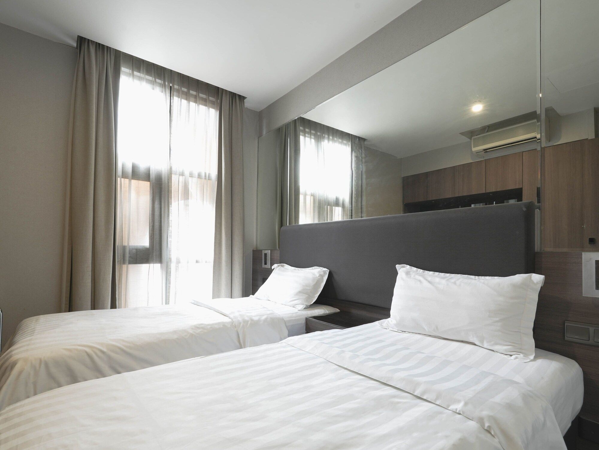 ٔمرايز هوتل كيتشينر