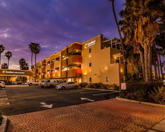 Comfort inn & Suites Huntington Beach - Huntington Beach - Byggnad